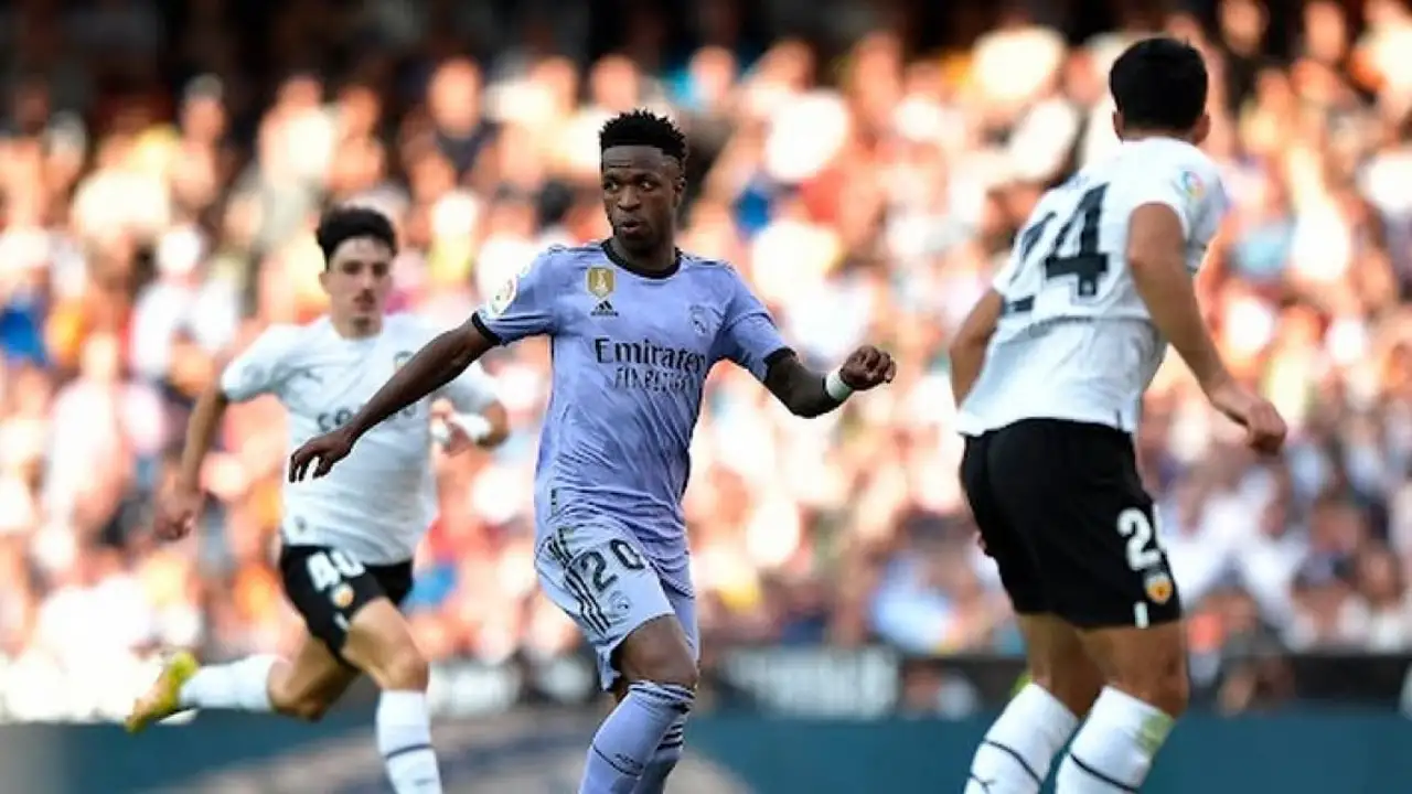 قمة المستايا.. موعد مباراة ريال مدريد وفالنسيا والتشكيل المرتقب في الدوري الإسباني